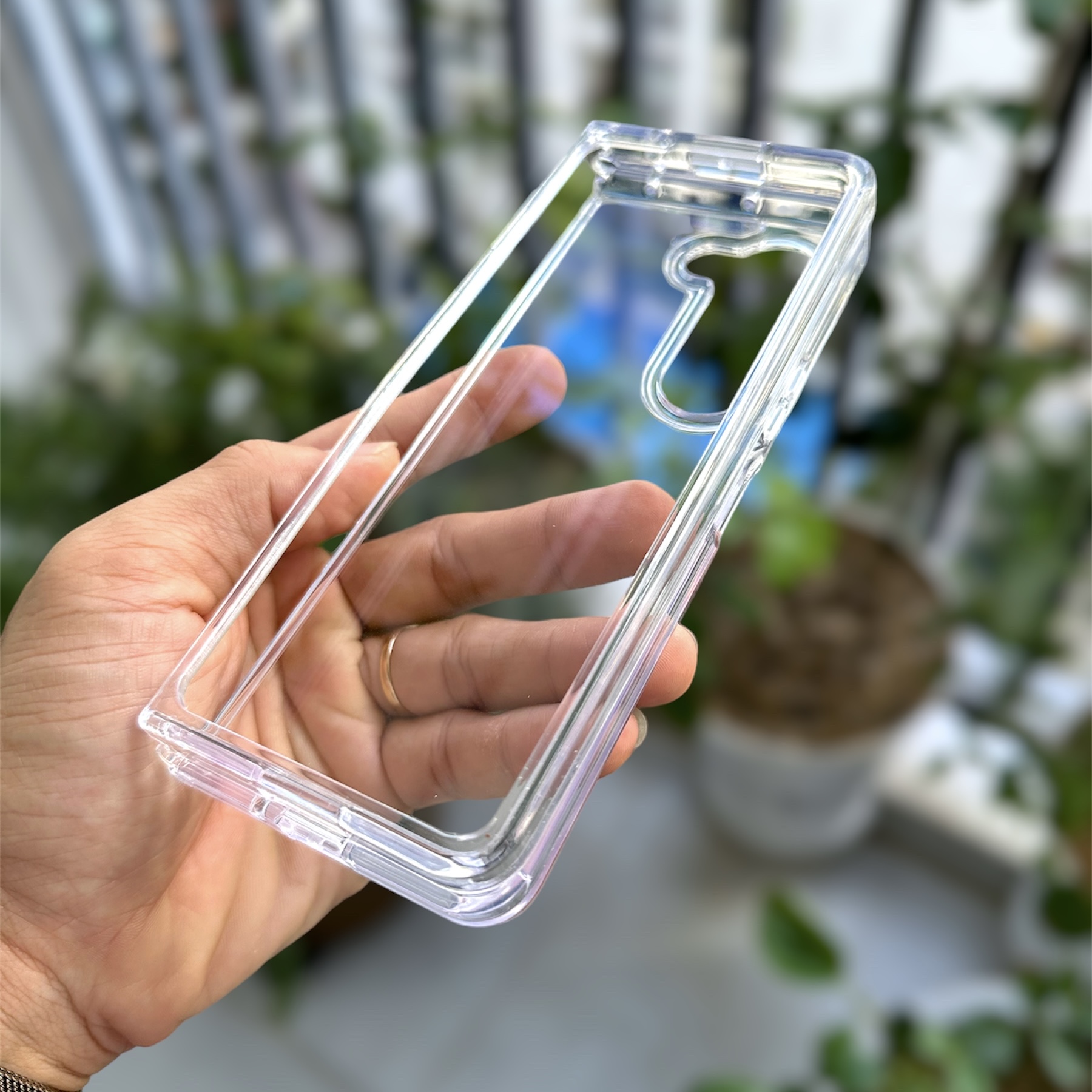 Ốp lưng Likgus trong suốt dành cho Galaxy Z Fold5 - hàng chính hãng