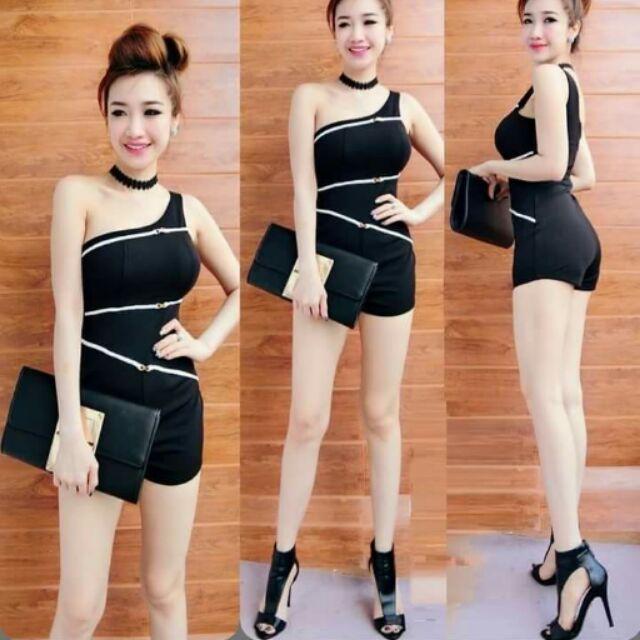 Jump lệch vai phối cá tính