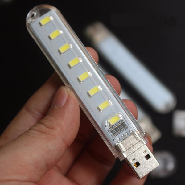 Đèn 8 led siêu sáng cắm USB vỏ nhựa