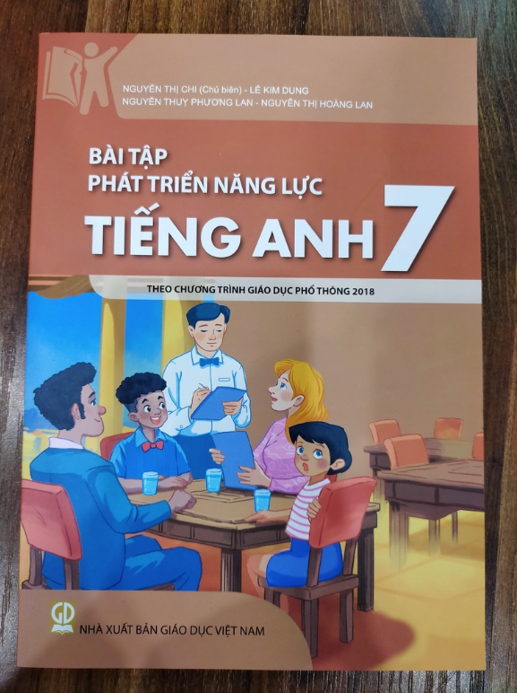 Sách - Bài tập phát triển năng lực tiếng anh 7 ( theo chương trình giáo dục phổ thông 2018 )