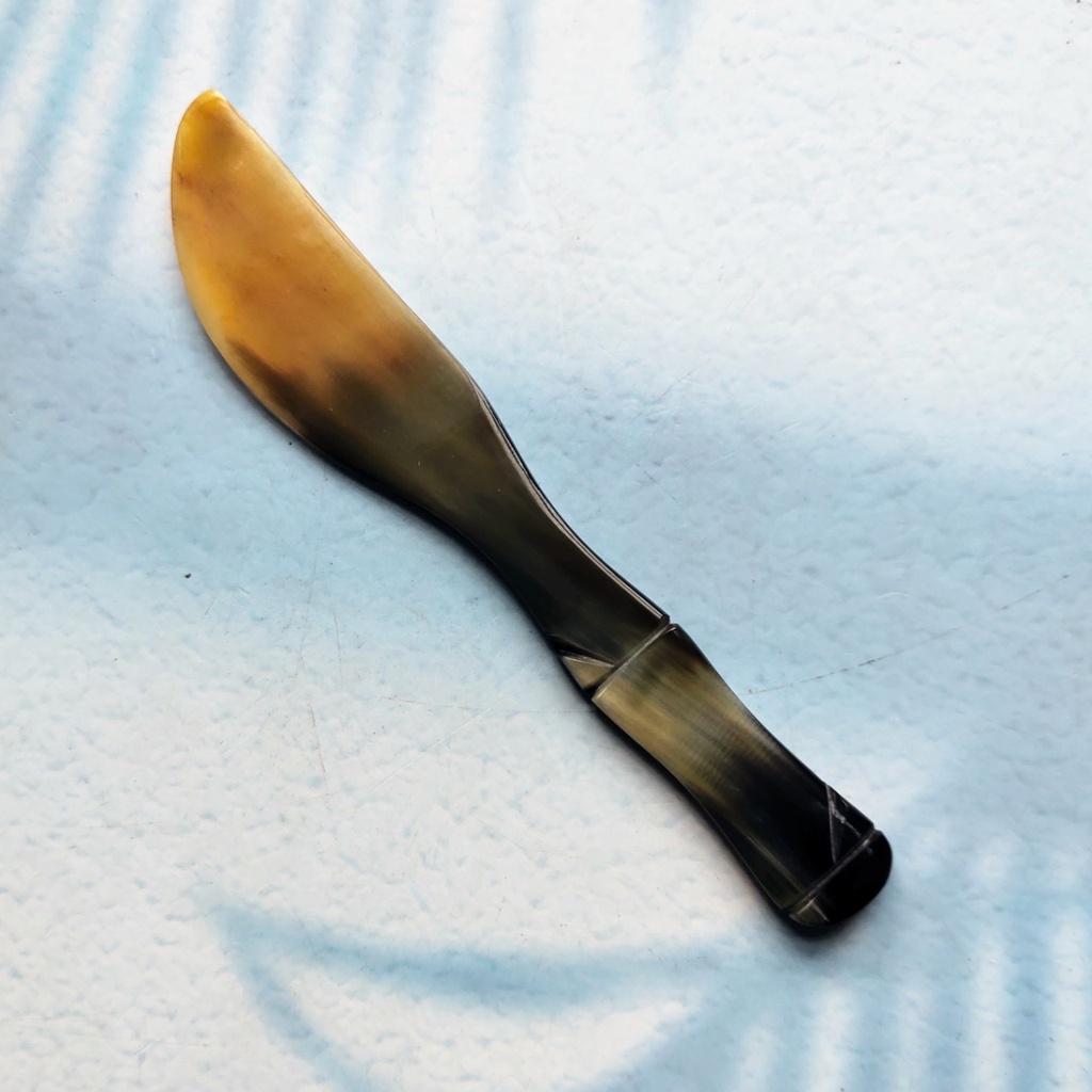 Dao Phết Bơ Sừng Vàng 13cm, An Toàn Cho Sức Khỏe