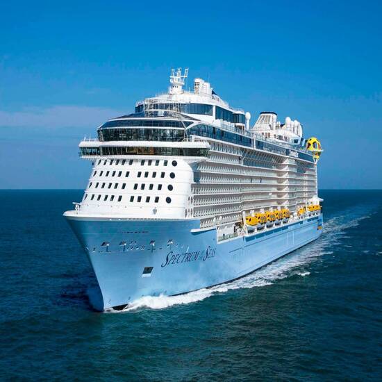 Trải nghiệm du lịch nghỉ dưỡng sang trọng cùng Siêu du thuyền Spectrum of the Seas: Singapore - Malaysia - Thailand