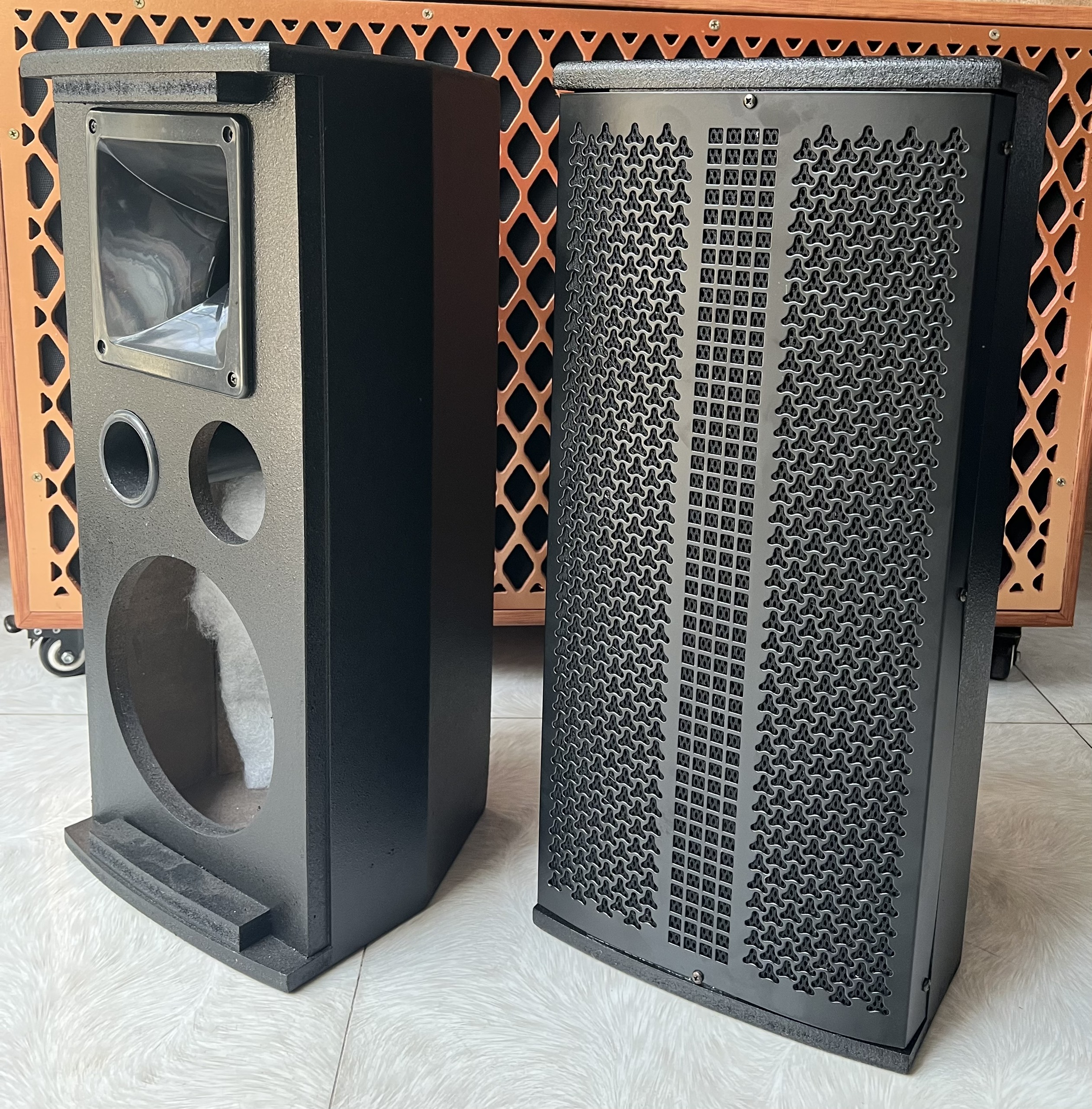 Vỏ thùng loa 2 tấc thùng sơn 1 bass 20, 1 chép kèn 1 chép giấy Hải Triều