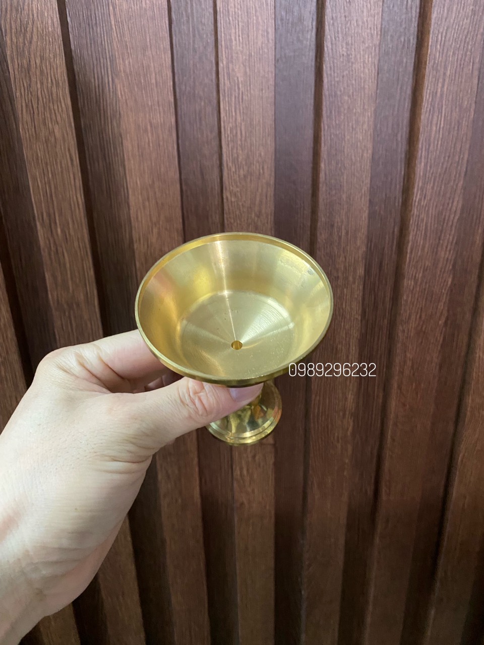 Chân nến nhỏ bằng đồng vàng