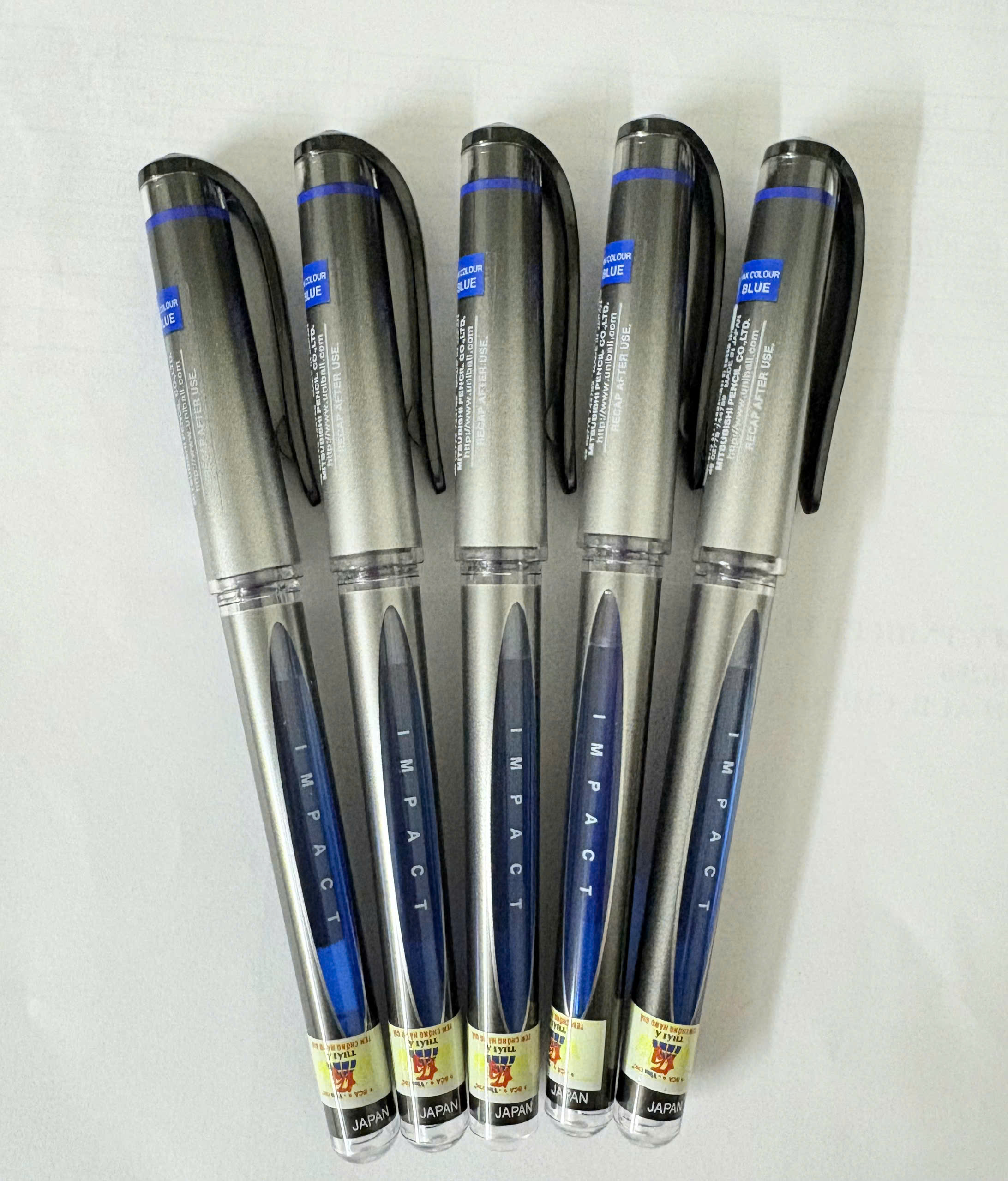 Bút Uni-Ball Gel Impact 1.0mm (12 cây/ hộp) - Hàng Nhập Chính Hãng