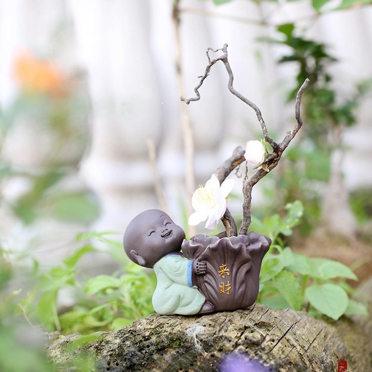 Tượng chú tiểu cưỡi cá chép - trồng cây, cắm hoa để bàn