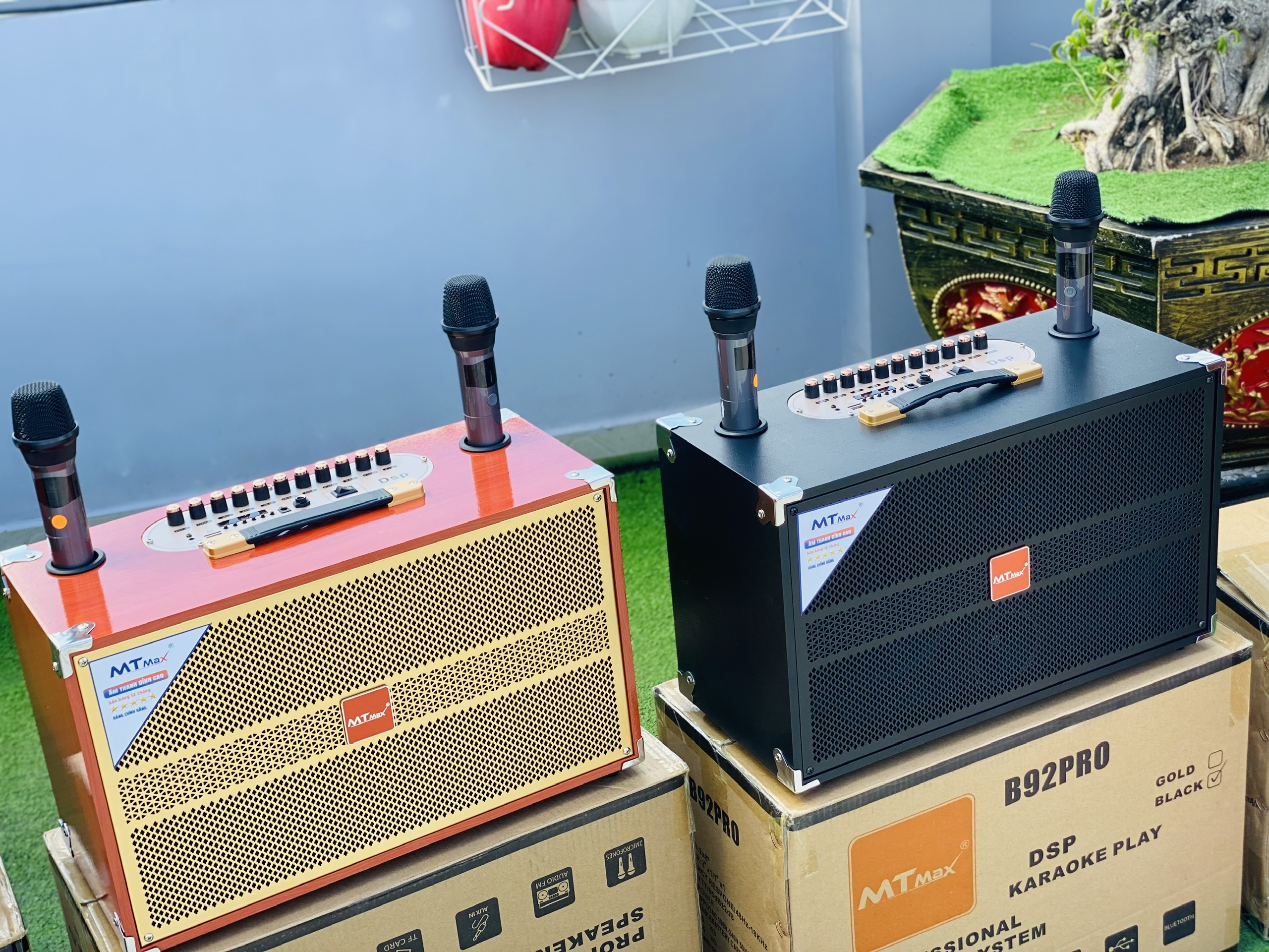 Loa Xách Tay Full Gỗ Cao Cấp MTMAX B92Pro, Công Suất 250W, Hệ Thống 2 Bass Đôi 20, 1 Trung, 1 Treble Cho Âm Thanh Mạnh Mẽ, Căng, 11 Nút Điều Chỉnh Chuyên Nghiệp, Thoải Mái Karaoke, Phòng Trà, Quán Bar, Hàng Chính Hãng