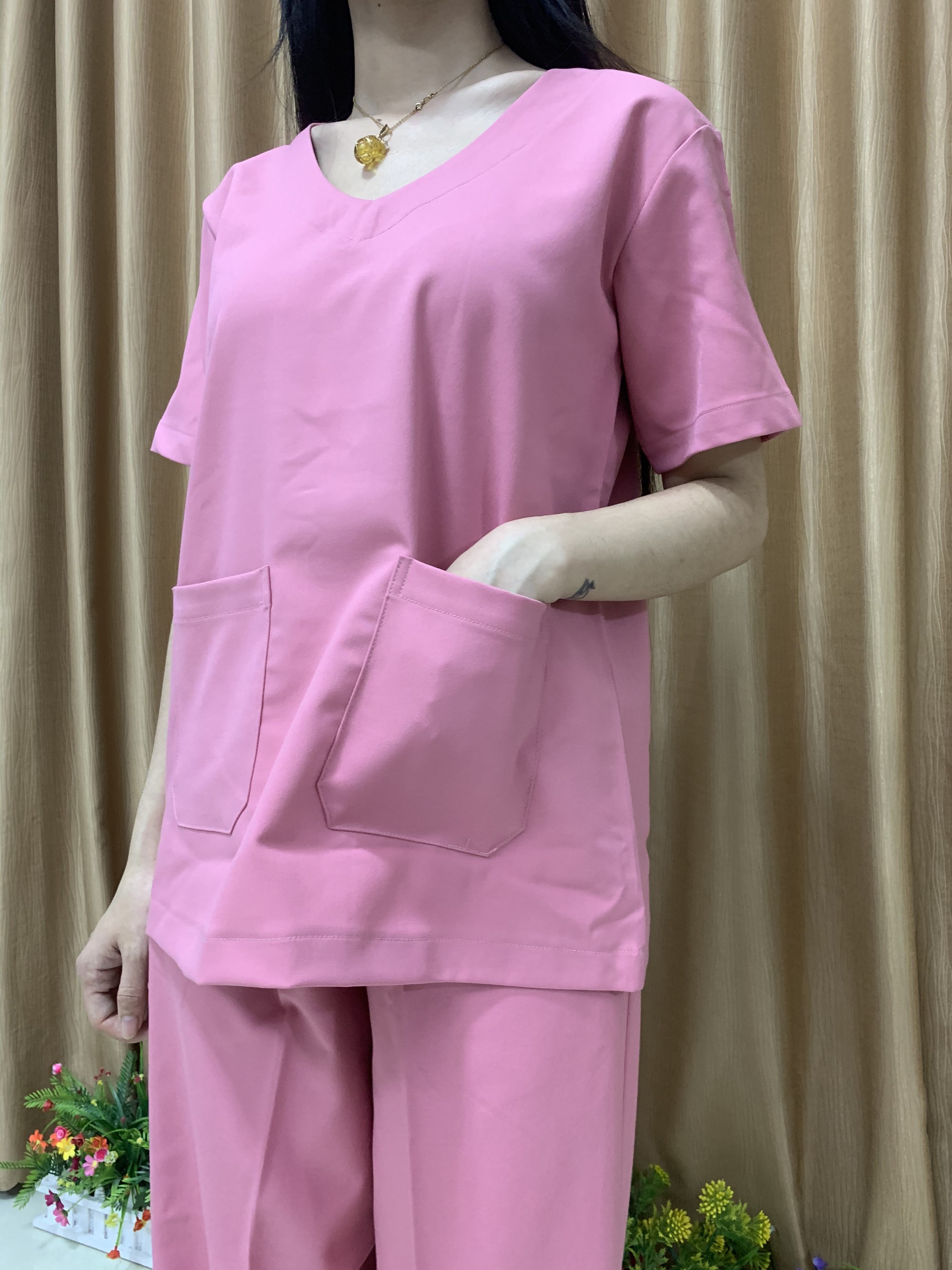 Bộ Scrubs cổ V