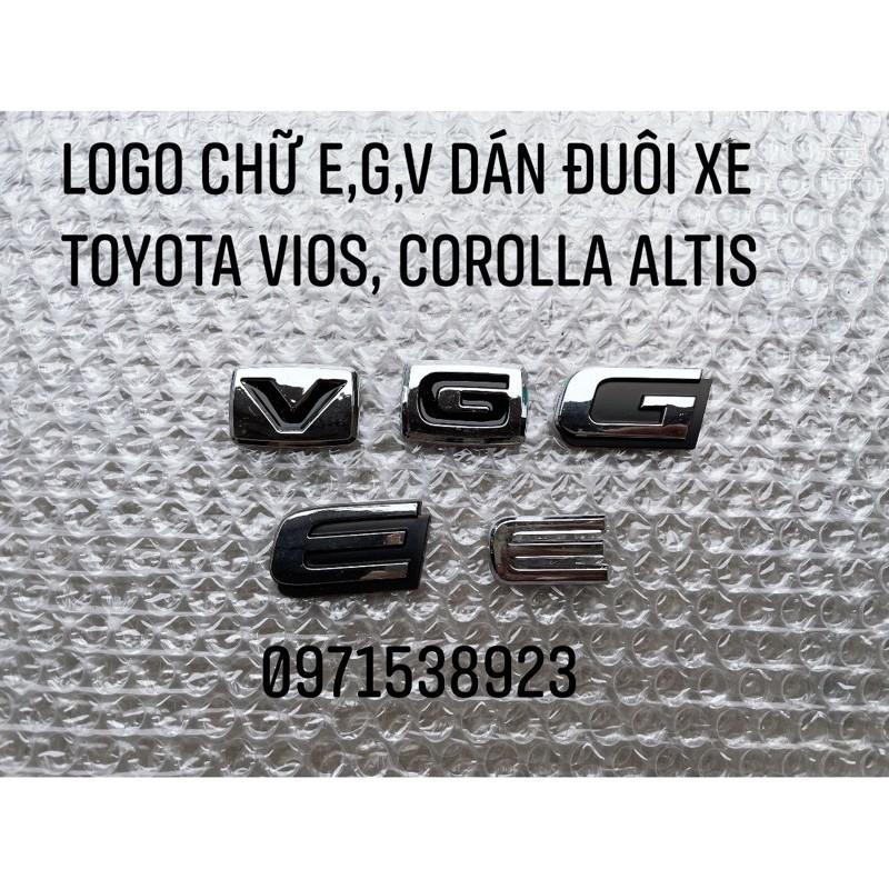 Chữ nổi E G V chuyên dán thân xe toyota.