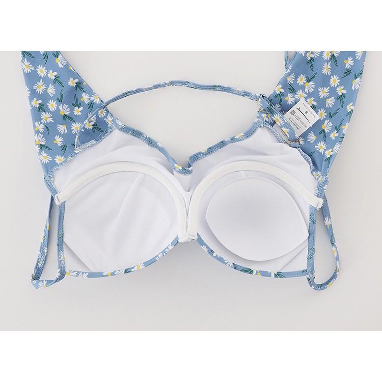 Bikini tắm biển hai mảnh xanh lam, họa tiết hoa cúc