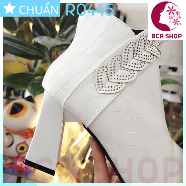 Giày bốt nữ cổ thấp 8p RO445 ROSATA tại BCASHOP có dây kéo nằm má trong, cách điệu bằng dây trái tim - màu trắng kem