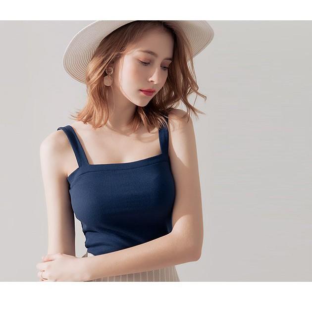 Áo 2 dây sọc gân cổ vuông tối giản