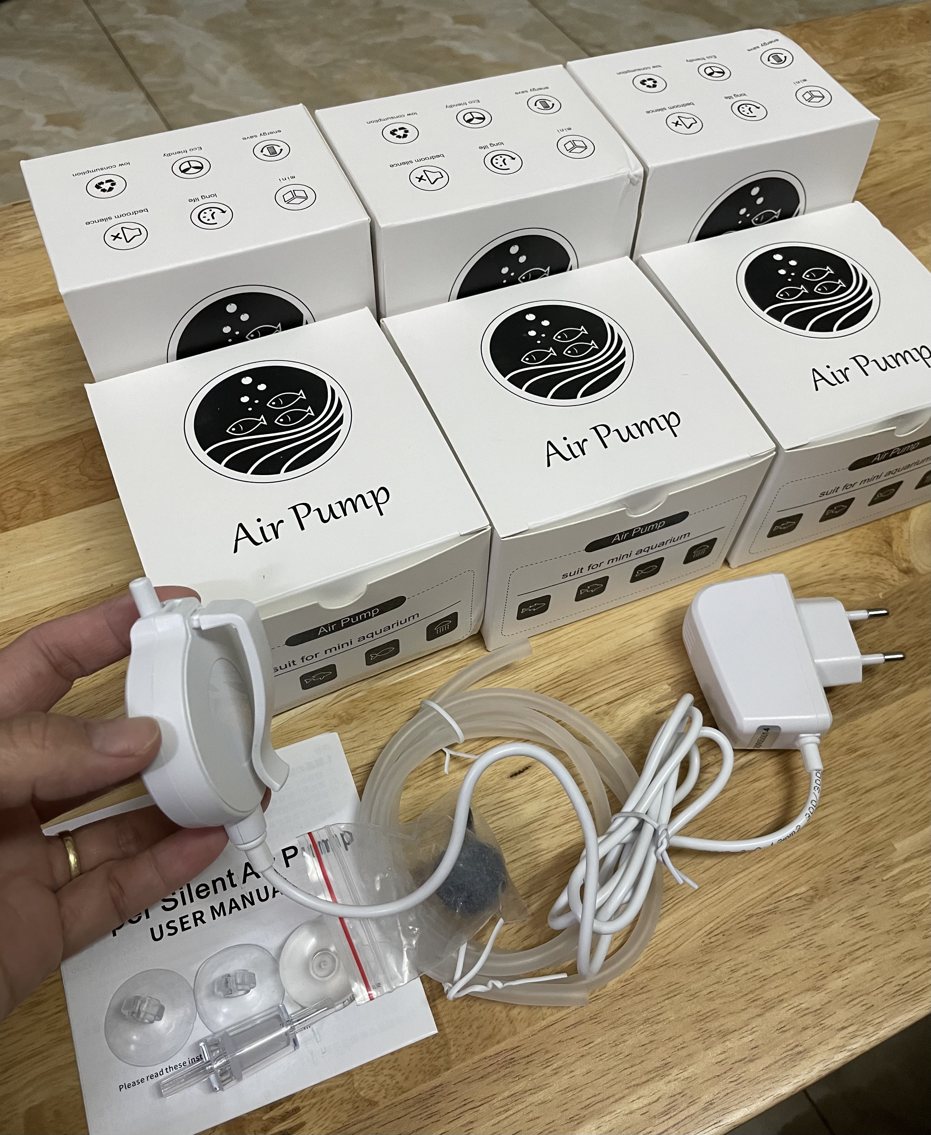 Máy bơm khí oxi mini siêu âm không gây tiếng ồn dành cho bể cá xịn xò của bạn