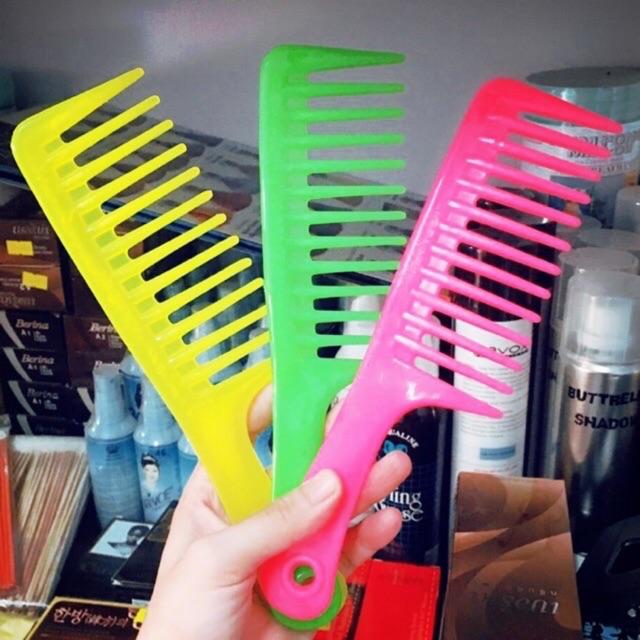 Lược Nhựa Chải Tóc Răng Thưa