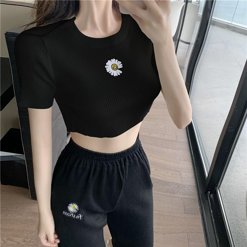 Áo Croptop Hoa Cúc Mặt Cười Thêu Chất Bozip Xưởng May DCS