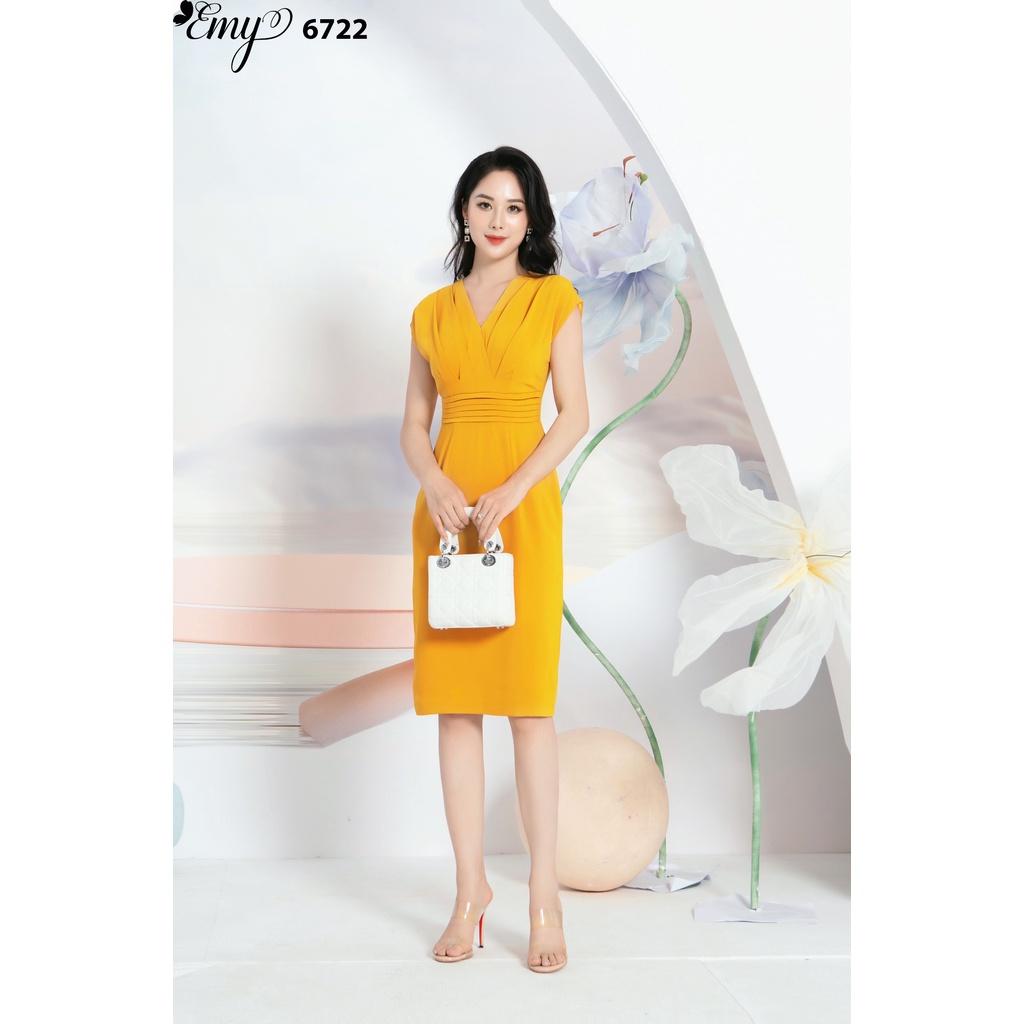 Đầm EMY EM6722 Body Vàng Cổ V Đắp Chéo