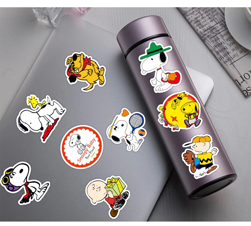 Sticker decal dán snoopy laptop , điện thoại,bình nước hình dán trang trí, ván trượt