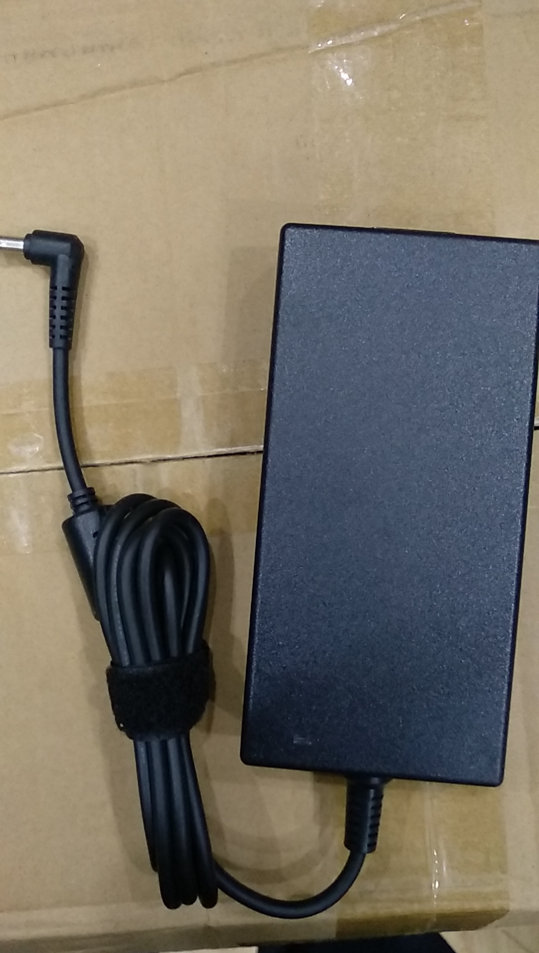 Sạc cho Laptop MSI Gaming GS65 8Re Stealth 180W