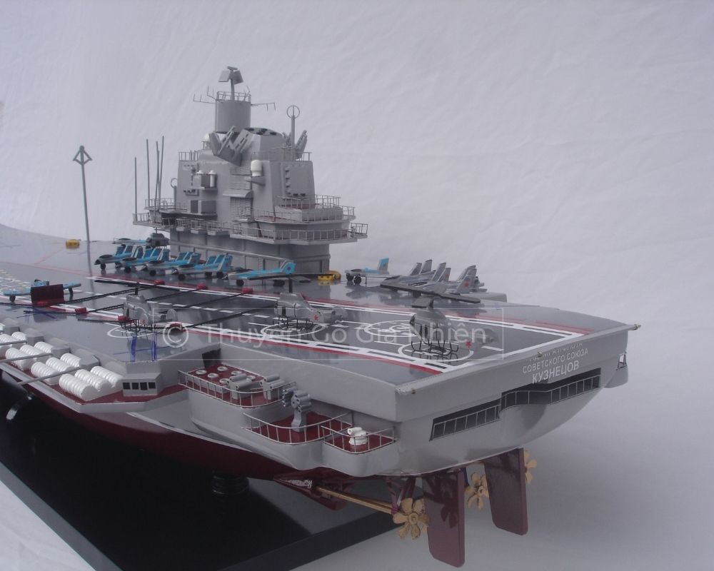 Mô Hình Thuyền Gỗ Phong Thủy Dạng Thuyền Chiến ADMIRAL KUZNETSOV Chính Hãng Hàng Xuất Khẩu Chất Lượng Cao