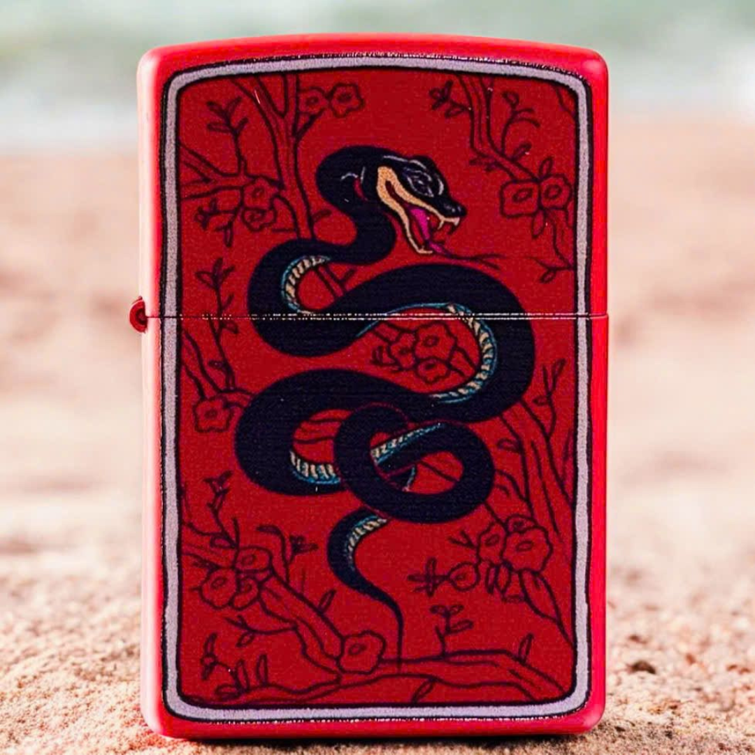 Bật lửa Zippo Year of the Snake - Phiên Bản 12 Con Giáp (Tuổi Tỵ) Thiết Kế Việt Nam, Sơn Tĩnh Điện Đỏ May Mắn Chính Hãng