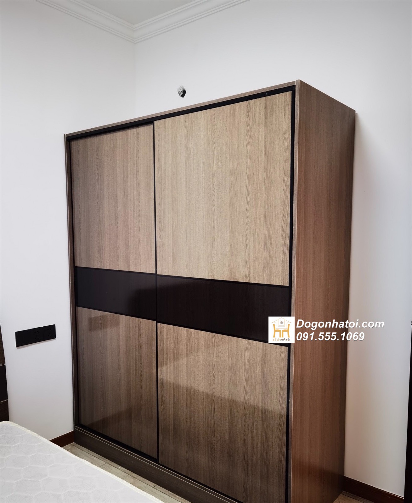 Tủ quần áo của lùa 4 cánh hiện đại C2m4 x D2m4 - TA252