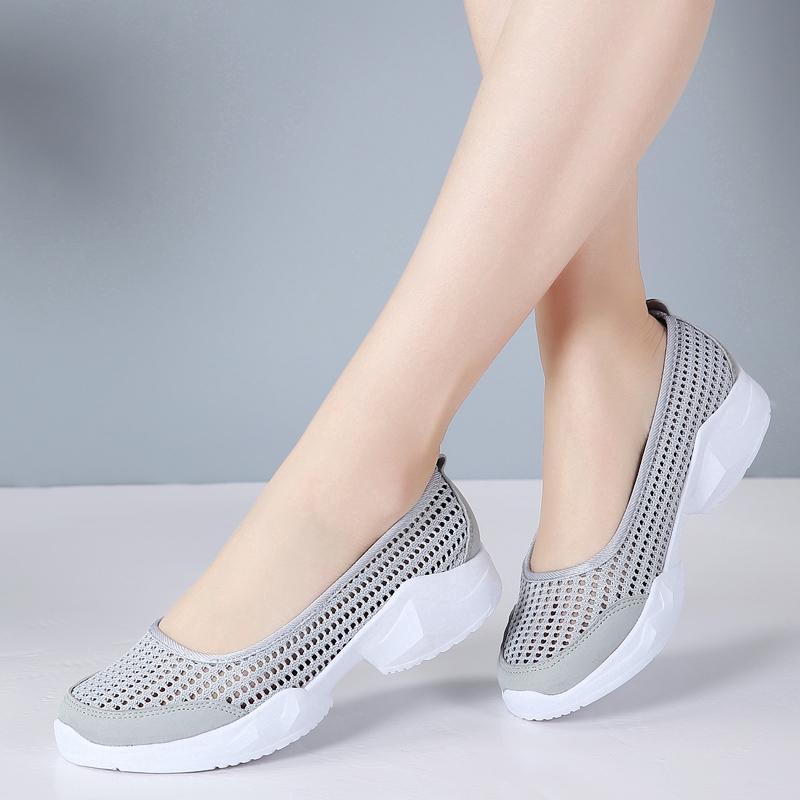 2020 Fashion women outdoor soft breathable black running sneakers casual sport shoes