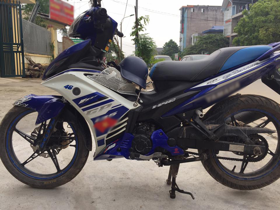 Mỏ cày ốp lườn Exciter 135 họa tiết in ngẫu nhiên Green Networks Group