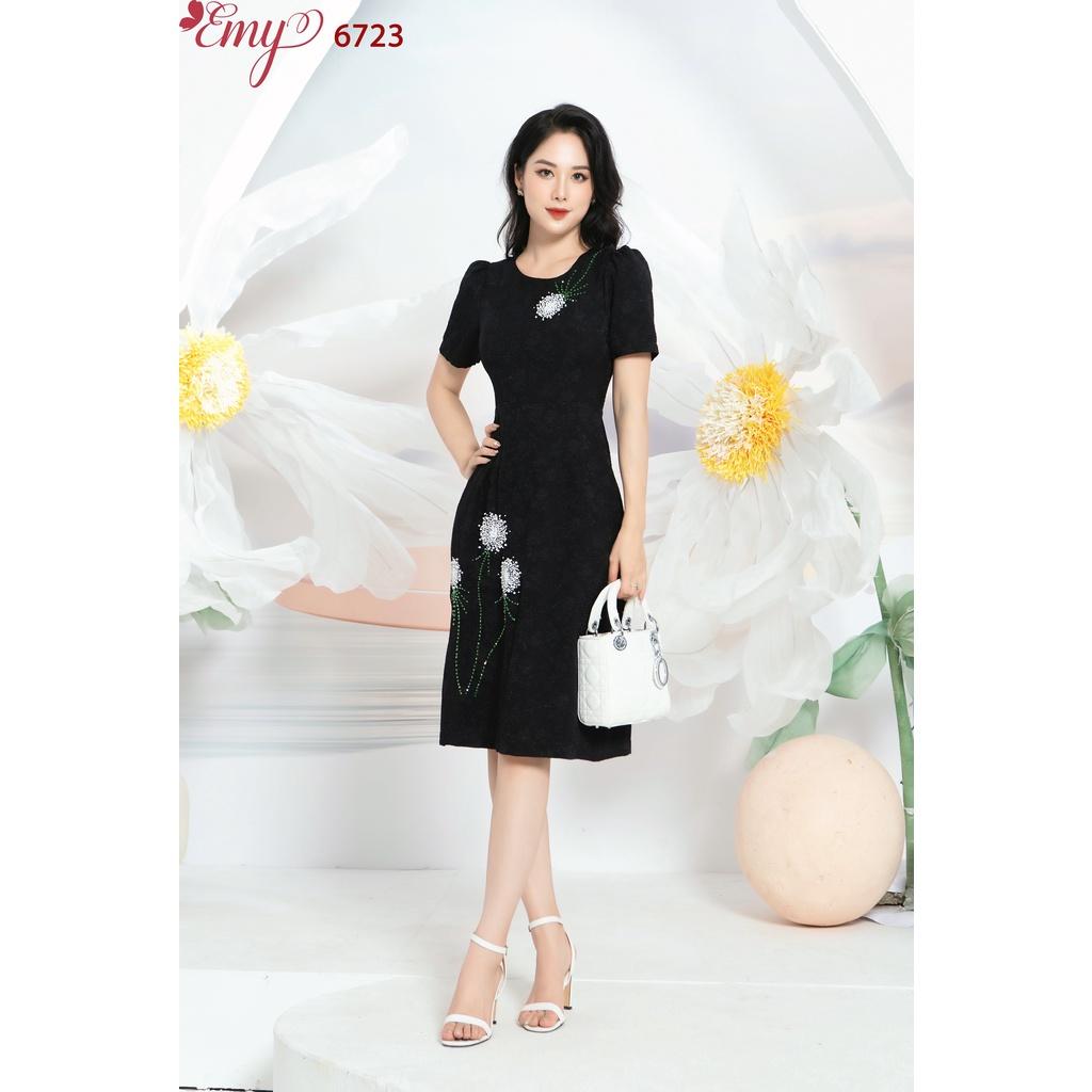 Đầm EMY EM6723 Suông A Cổ Tròn