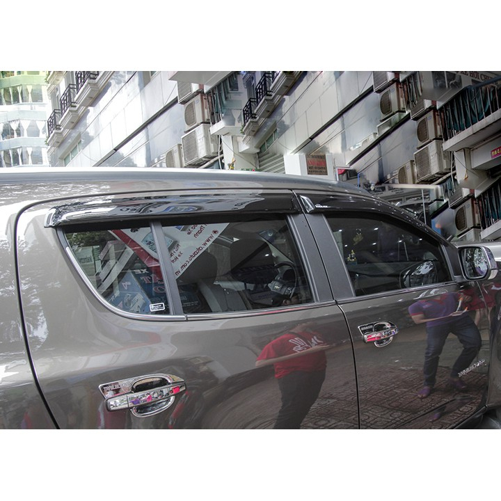 Vè che mưa xe Chevrolet Trailblazer 2016-2023, Hàng nhựa đen dày cao cấp
