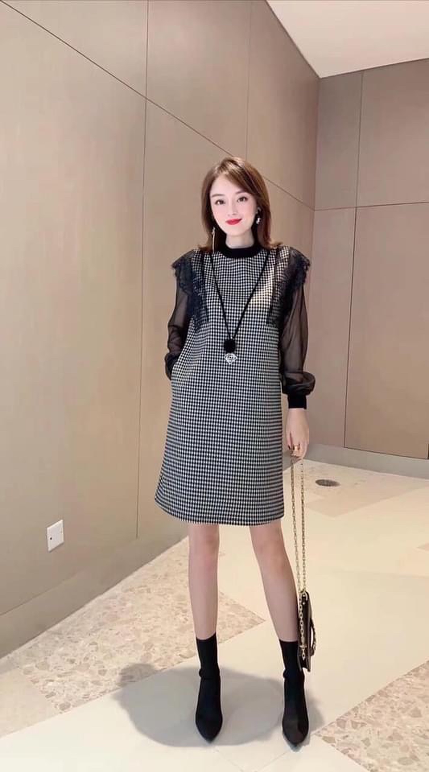 Đầm suông caro phối ren