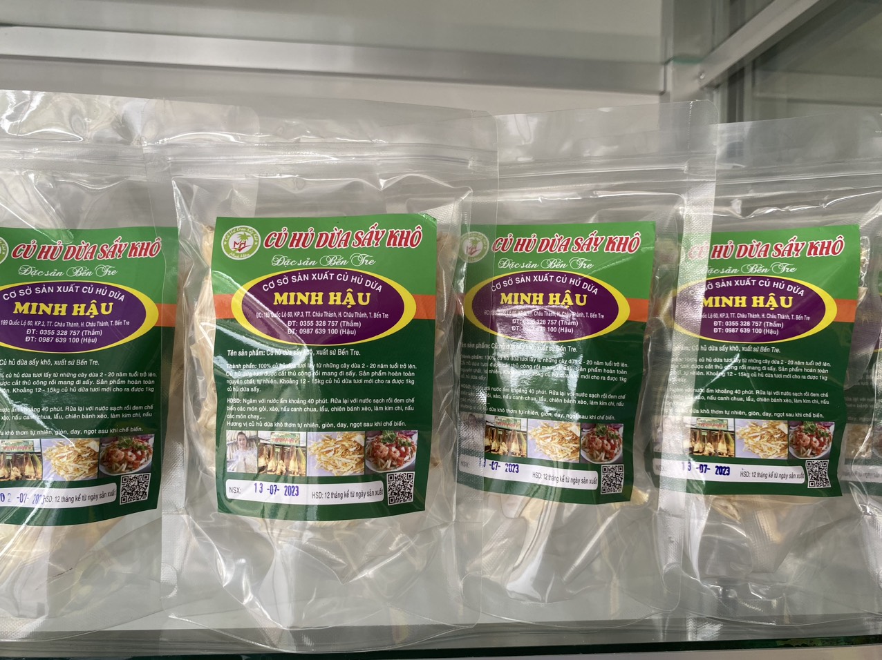 Củ Hủ Dừa Sấy Khô Đặc Sản Bến Tre Túi Zip 100Gr