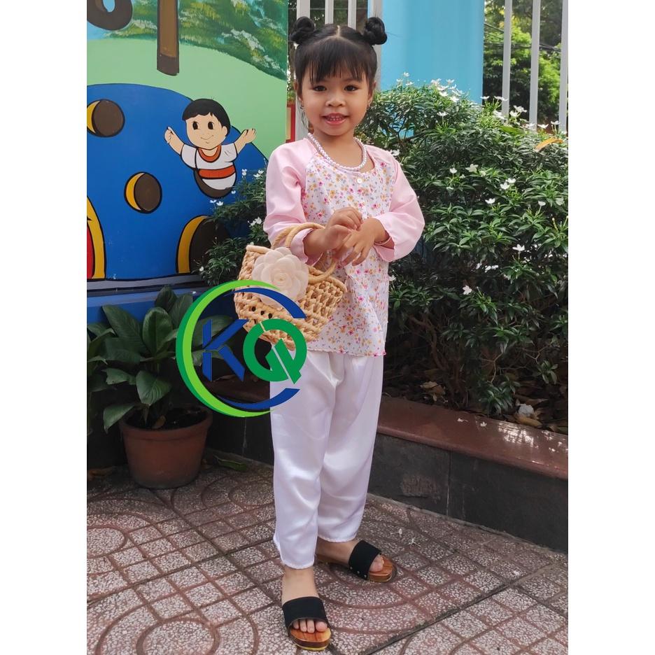 Bộ quần áo Bà Ba hoạ tiết bông nhí màu hồng - vải lụa mềm mát - size 7 đến 30 ký.