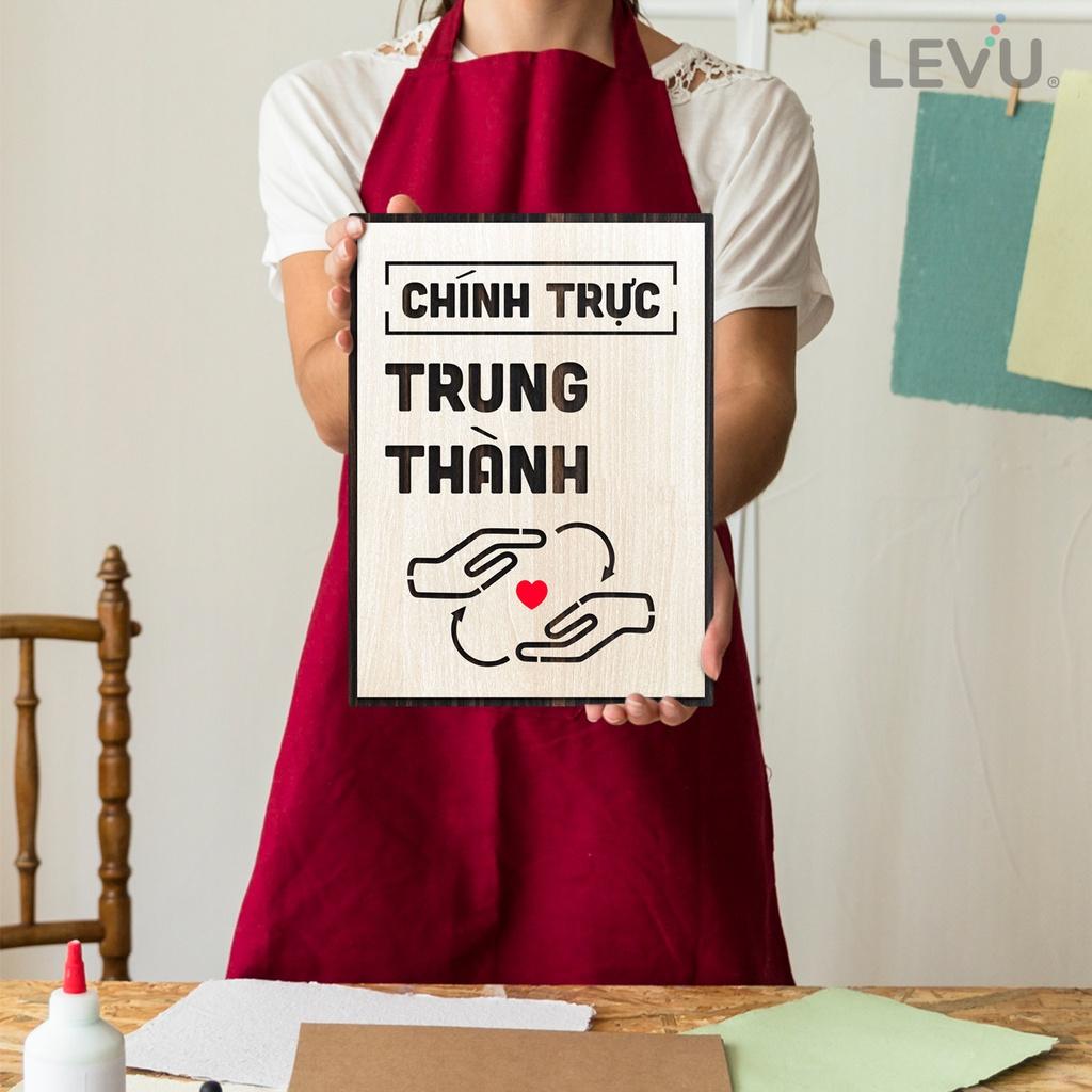 Tranh treo tường LEVU LV040 "chính trực - trung thành"