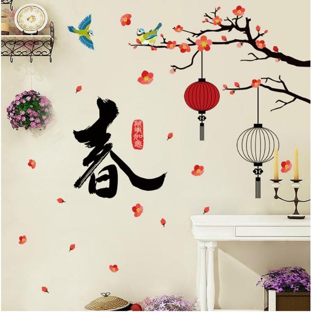 Decal trang trí tết - Cành anh đào đỏ hồng lồng đèn trắng đen kèm chữ