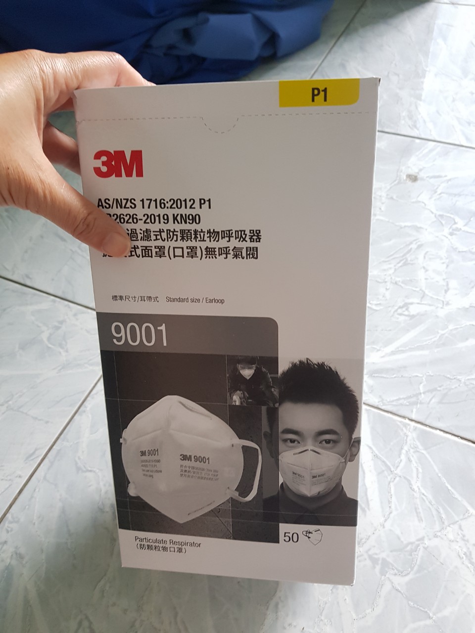 1 Box 3M FaceMask 9001 (50 cái)