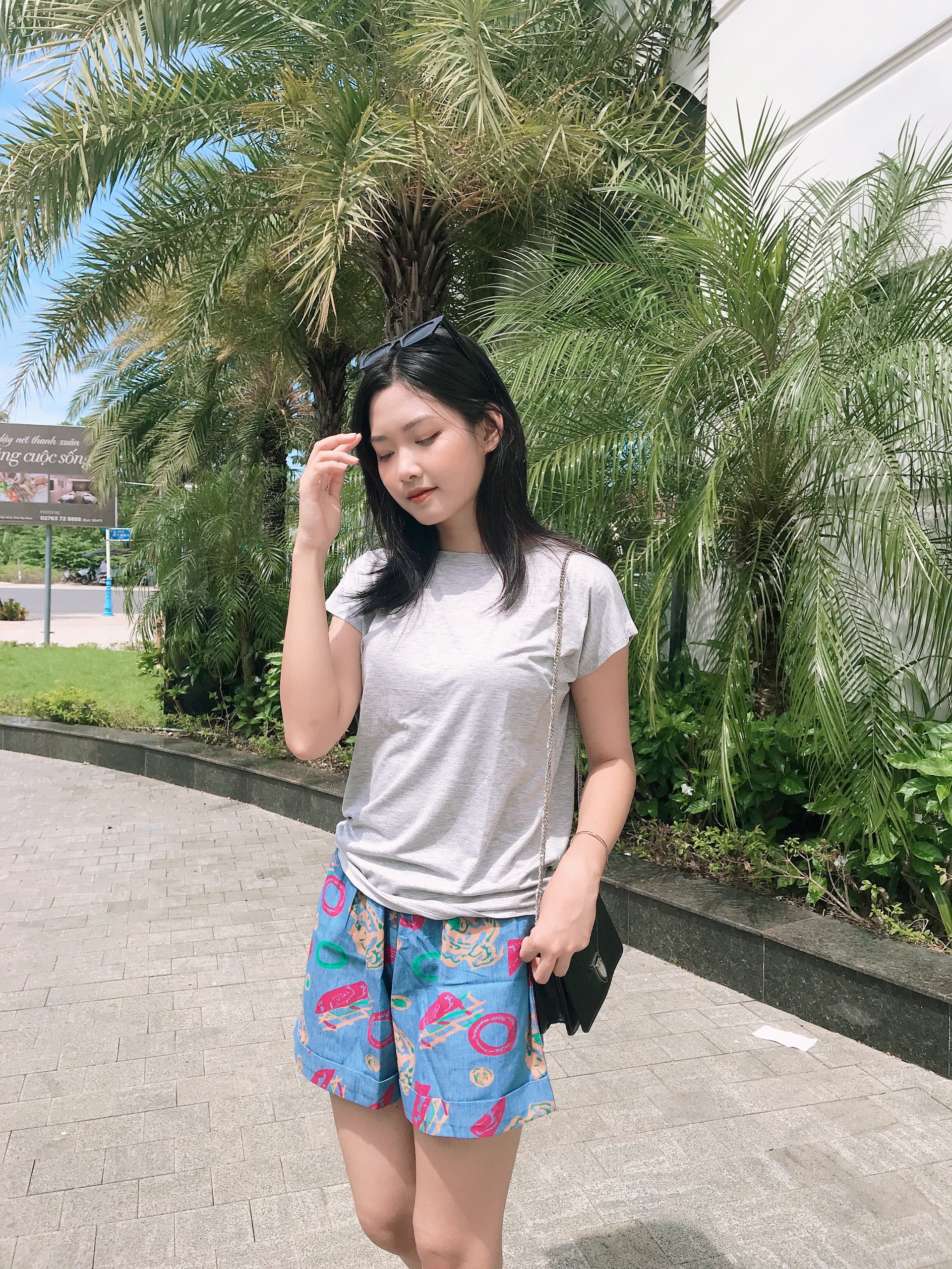 Áo thun dạo phố Xám nhạt