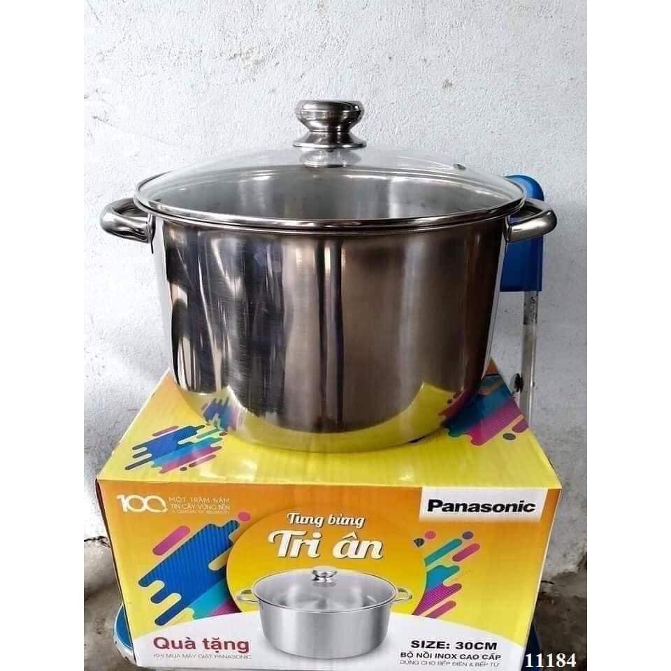 Nồi luộc gà bếp từ chất liệu inox 304 vung nắp kính quà tặng từ Panasonic luộc gà tận 4kg day dặn chắc chắn