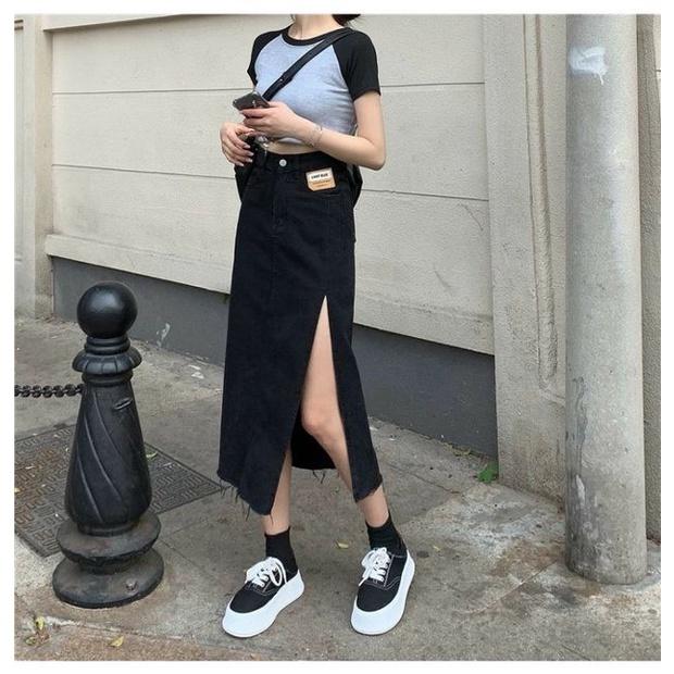 Chân váy Jean xẻ tà cạp cao cá tính, chân váy demin nữ Okélla