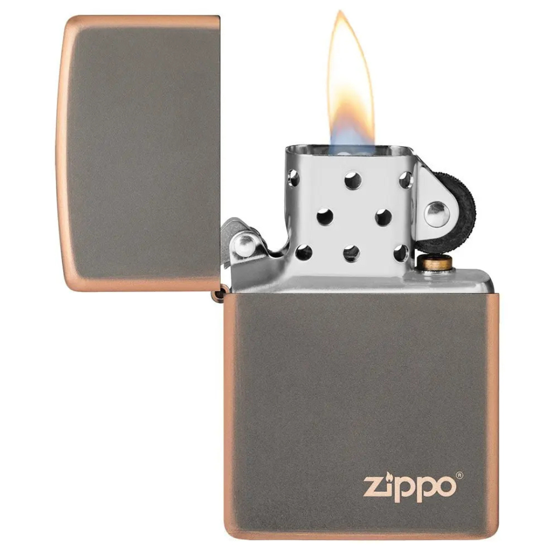 Bật Lửa Zippo Chính Hãng Mỹ Rustic Bronze Logo Màu Đồng Cổ Điển - Chống Gió, Màu Hen Gỉ Tự Nhiên, Bảo Hành Trọn Đời, Quà Tặng Sang Trọng