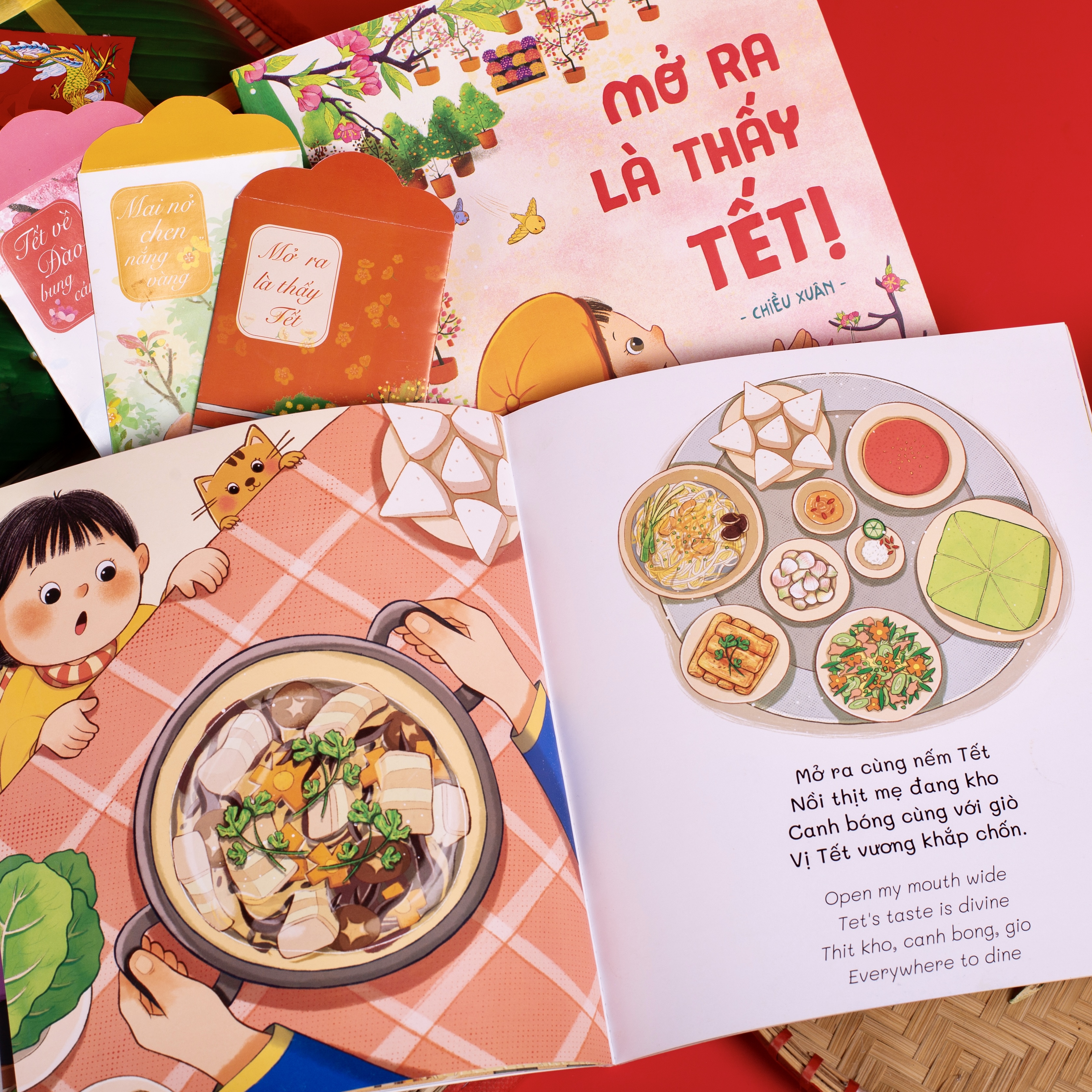 Sách Mở ra là thấy Tết 2025 - Tết là gì hở mẹ (2 phiên bản lựa chọn Bắc Nam tặng kèm sticker, lì xì) - Lionbooks