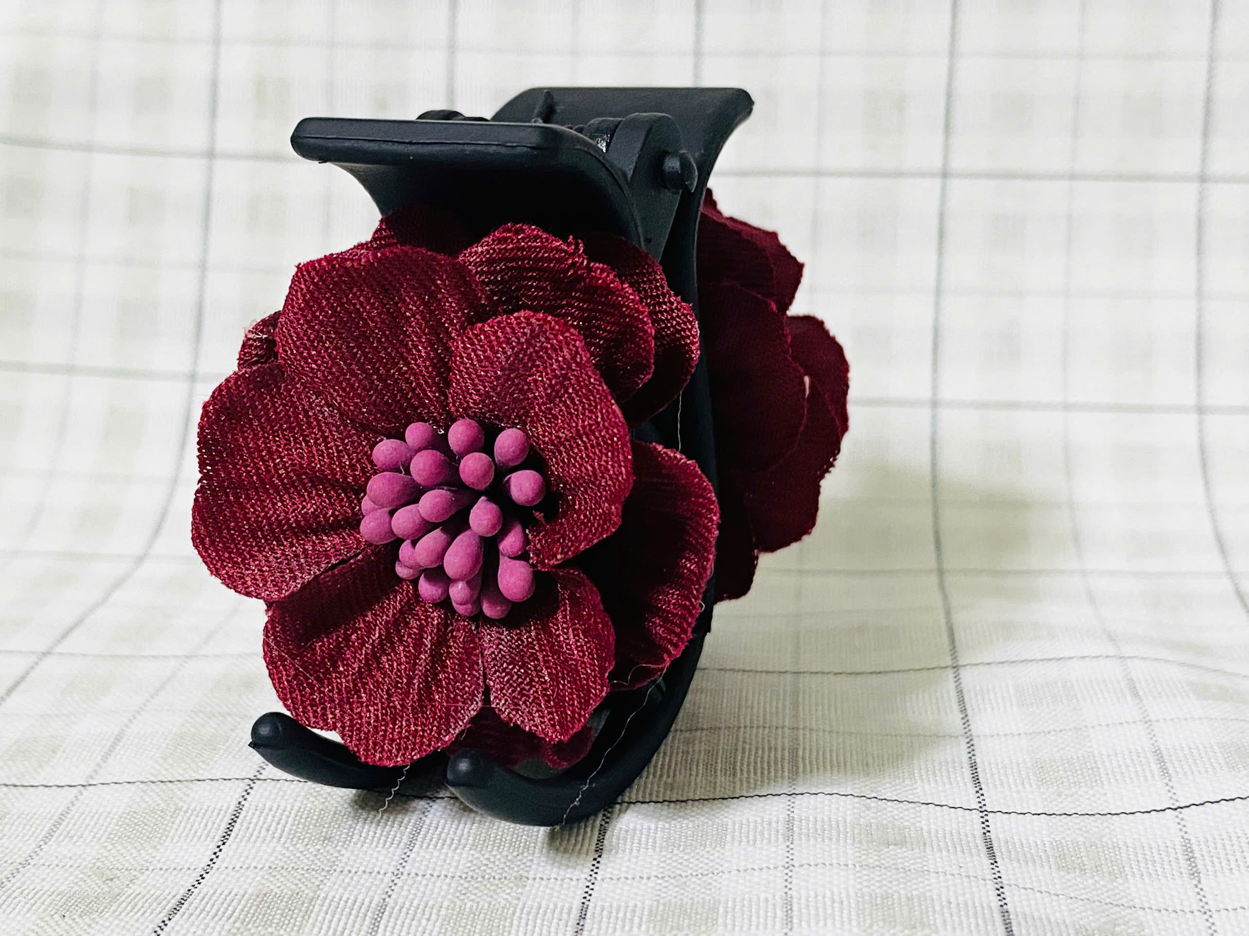 Kẹp Tóc Càng Cua 3 Răng Đính Hoa Anh Đào Vải Cánh Mỏng Handmade – Nâng Niu Vẻ Đẹp Tự Nhiên