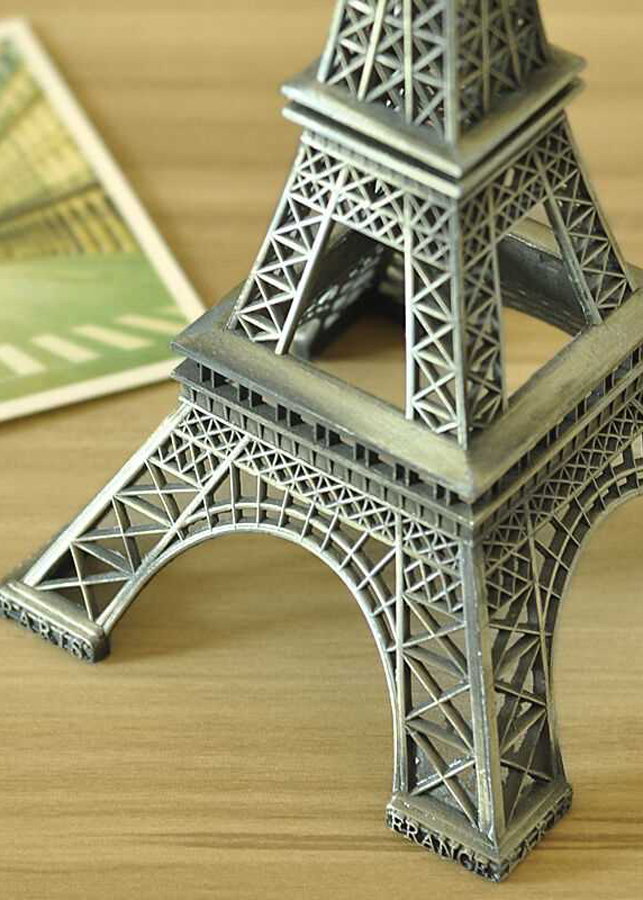 Mô hình tháp Eiffel cao 32 cm (màu vàng rêu)