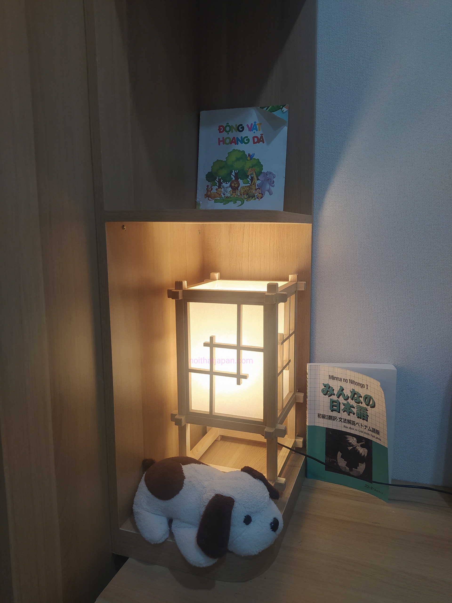 Đèn bàn gỗ tự nhiên, đèn shoji Nhật, trang trí phòng trà, phòng thiền phong cách Nhật Bản, để bàn, hình hộp, kt 20*20*40cm gồm bóng đèn led ánh sáng vàng