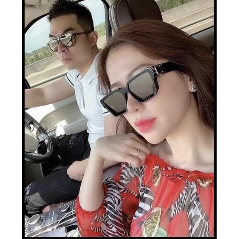 KÍNH ĐEN VÀ TRẮNG