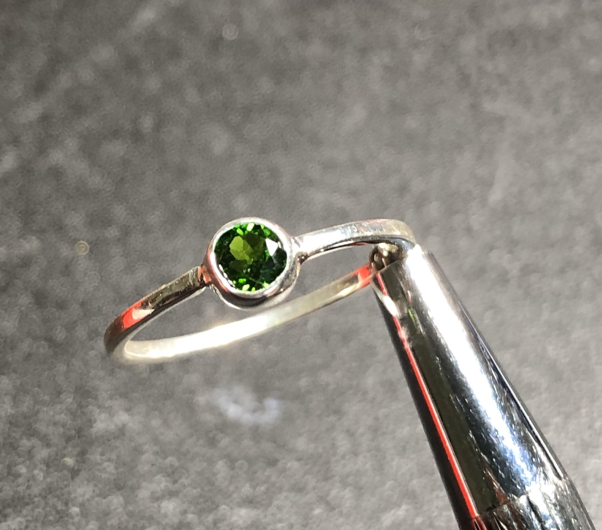 Nhẫn bạc hạt đá diopsite size 17mm