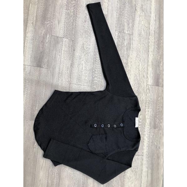 Áo vạt bầu nút tay dài