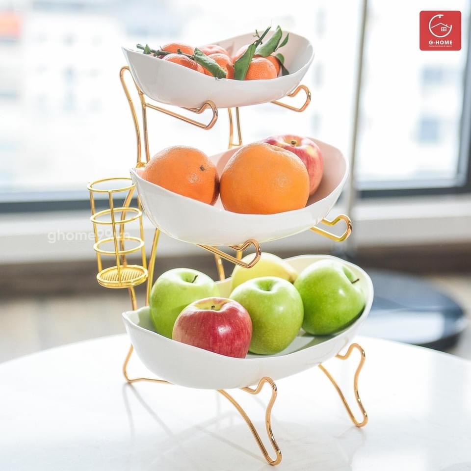 KHAY ĐỰNG SALAD, BÁNH KẸO HOA QUẢ 3 TẦNG BẰNG SỨ KHUNG KIM LOẠI MẠ VÀNG CAO CẤP - VD154