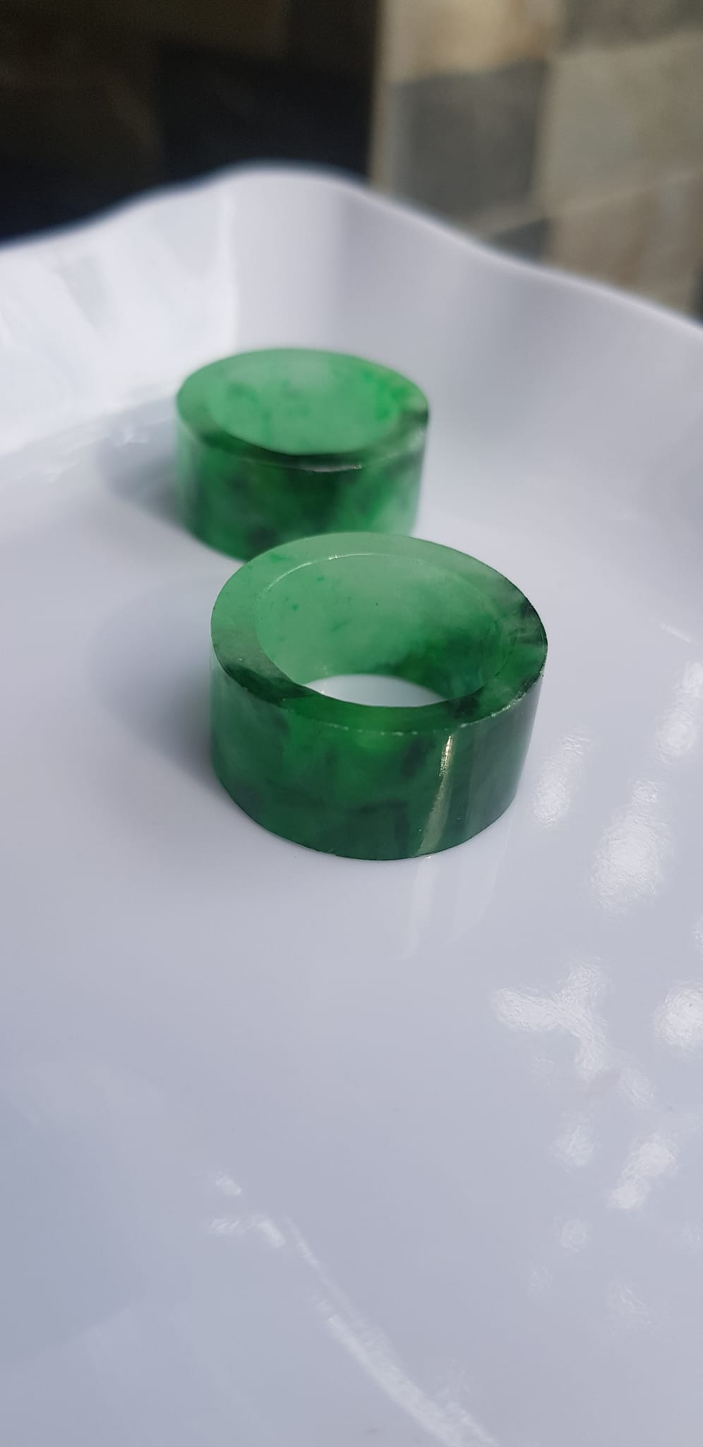Nhẫn Càn Long Đá Cẩm thạch tự nhiên Nhẫn Ni 18mm x cao 12mm x dầy 3mm bóng đẹp Nam Nữ đeo Ni 18mm màu xanh ngọc lý sơn thủy 1 bên bóng rất đẹp sang ạ