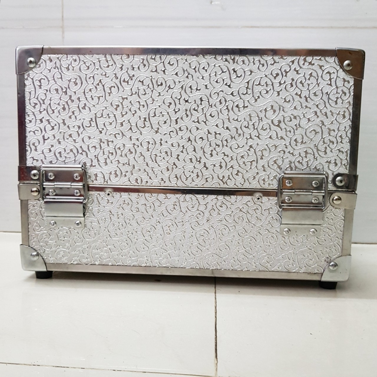 Thanh lý cốp xuất khẩu cao cấp bọc góc viền cạnh, đựng đồ phun xăm, nail, nối mi, mỹ phẩm make up trang điểm quai inox size 30x20x25cm