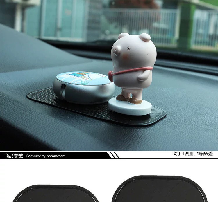 Miếng dán chống trượt điện thoại trên ô tô , xe hơi 13x7cm